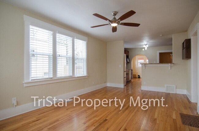 Building Photo - 228 N Hancock Ave