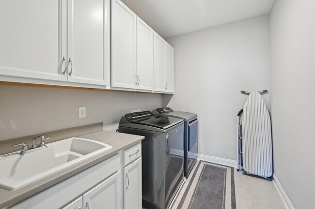 Building Photo - 57 Sunset Ridge Ct
