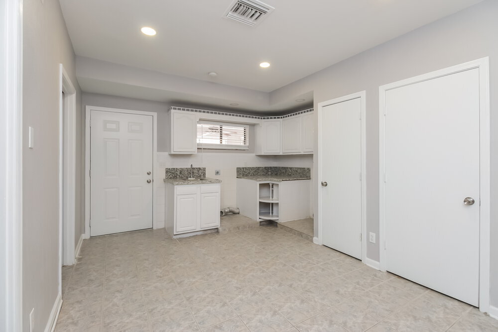 Building Photo - 6524 E Arbor Ave