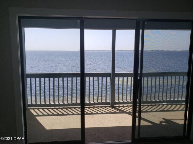 Building Photo - 6077 E Hwy 98