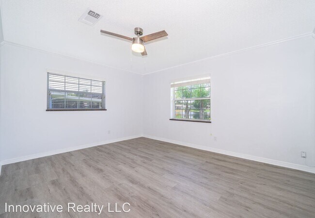 Building Photo - 3 br, 2 bath House - 15 Wisteria Dr.