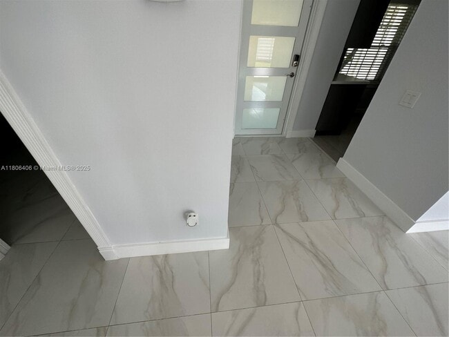 Building Photo - 14568 SW 142nd Ct Cir S