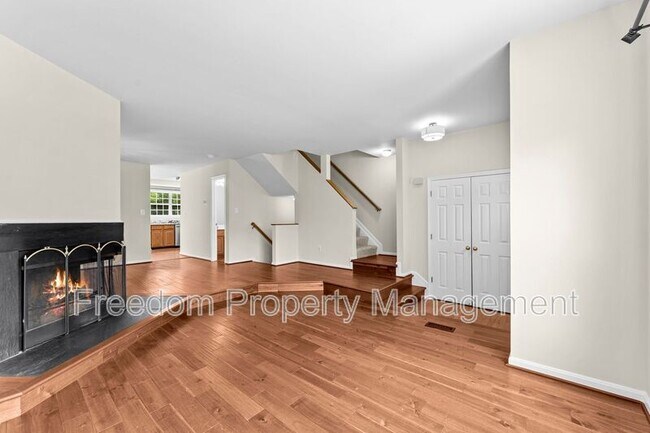 Building Photo - 8644 Sanderling Dr
