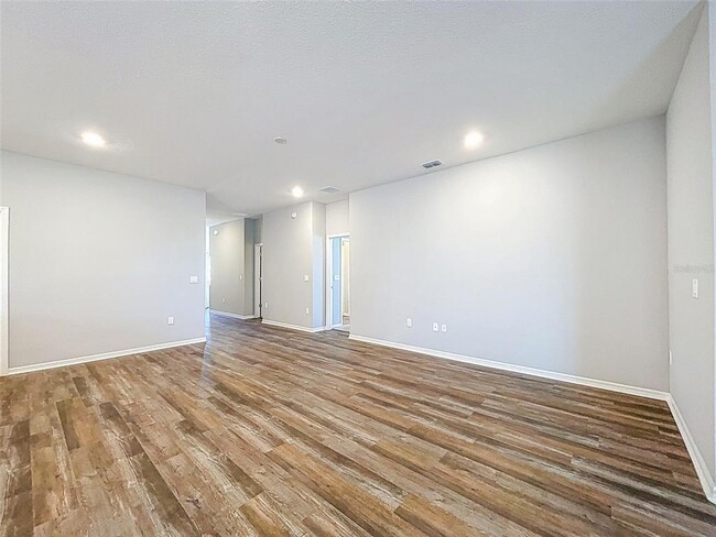 Building Photo - 1121 Mountain Flower Ln