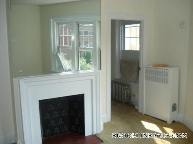 Building Photo - 1223 Beacon St
