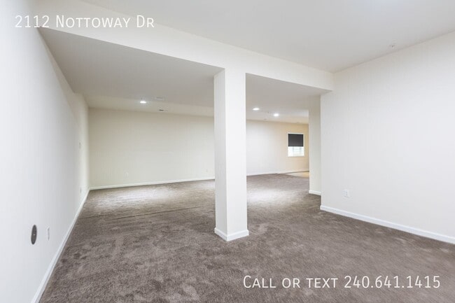 Building Photo - 2112 Nottoway Dr