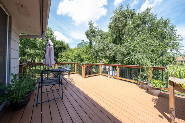 Building Photo - 1581 Woodside Ct NE