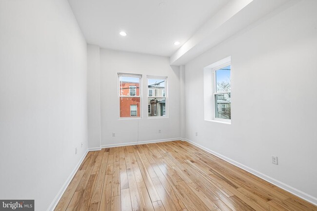 Building Photo - 4047 Green St