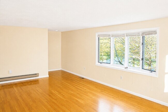 Building Photo - 160 Cypress St