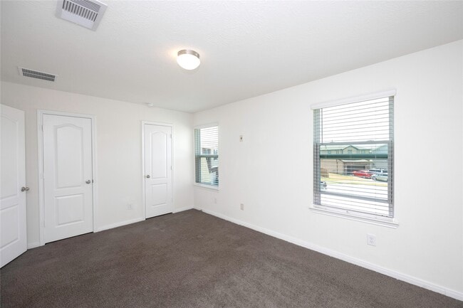 Building Photo - 702 Hardwood Grv Ct