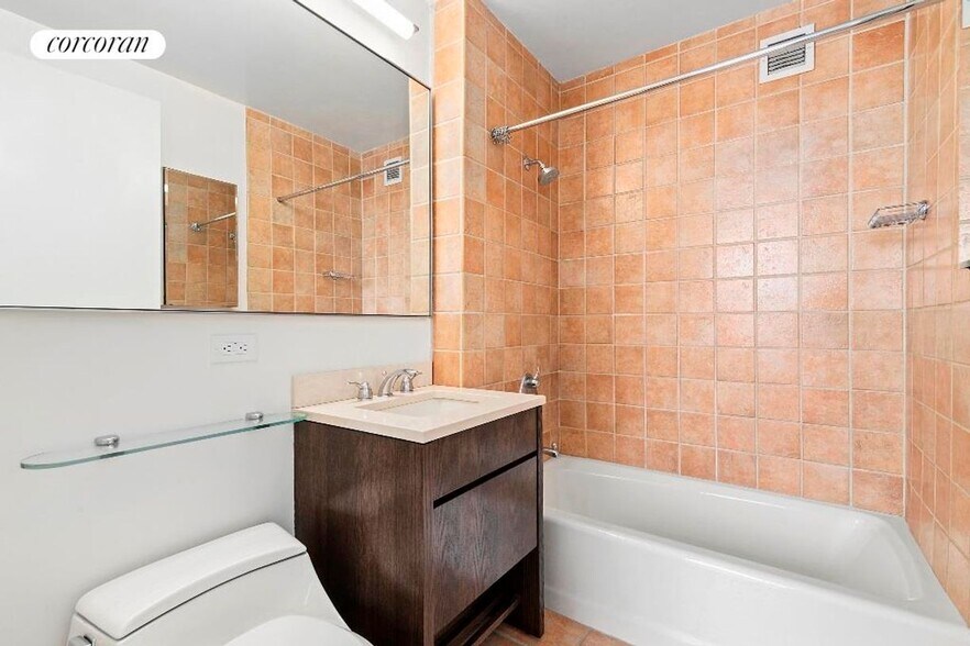 Building Photo - 305 E 63rd St