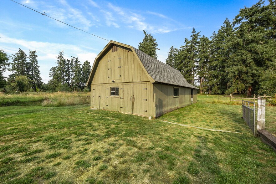 Building Photo - 12121 47th Ave E