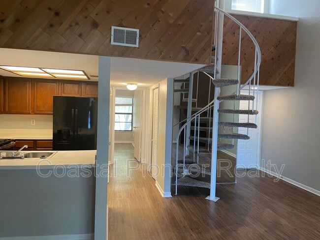 Building Photo - 5020 Puritan Cir