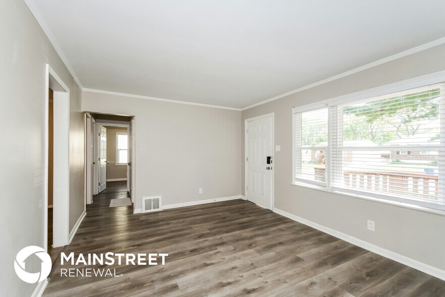 Building Photo - 205 De Smet Dr