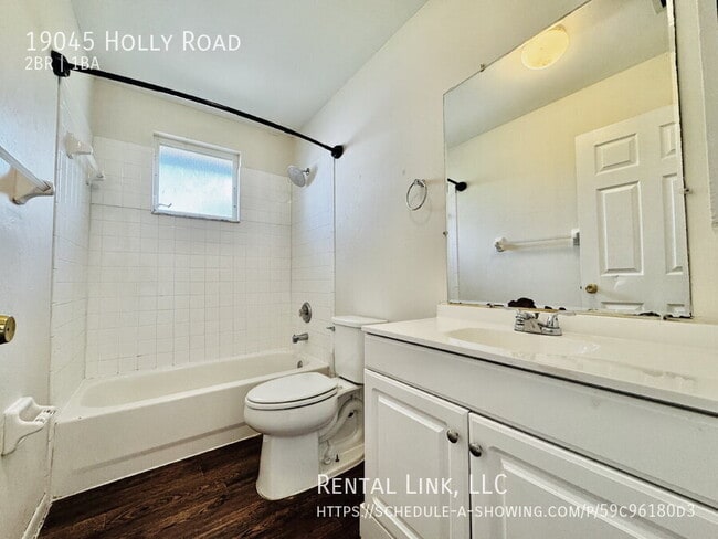 Building Photo - 19045 Holly Rd