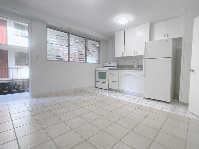 Building Photo - 2541 Kuhio Ave.