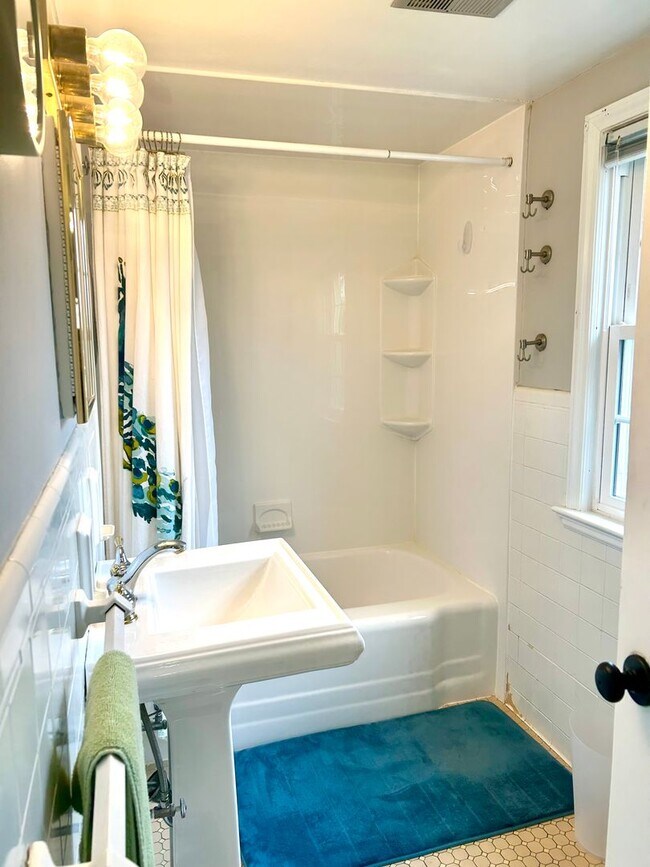 Building Photo - Brighton / Twelve Corners 3BR – Fully Furnished with Private Yard