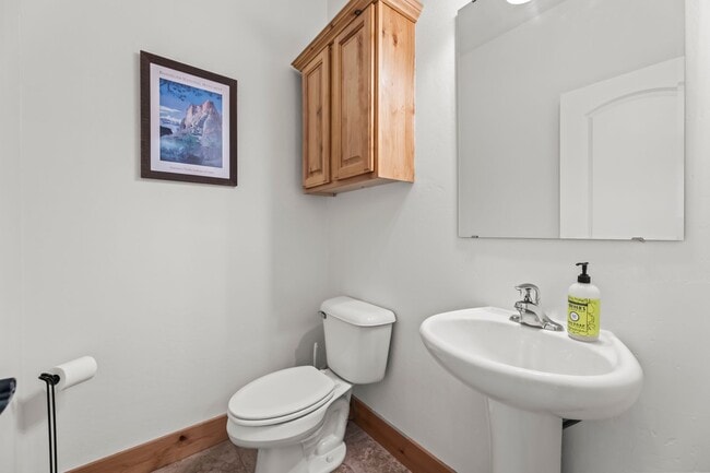 Building Photo - High End 3 Bed 2.5 Bath Home In Bozeman! N...