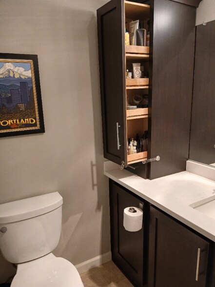 Building Photo - 720 NW 185th Ave