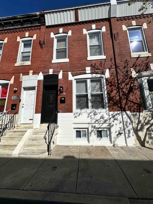 Building Photo - 2323 S Beulah St