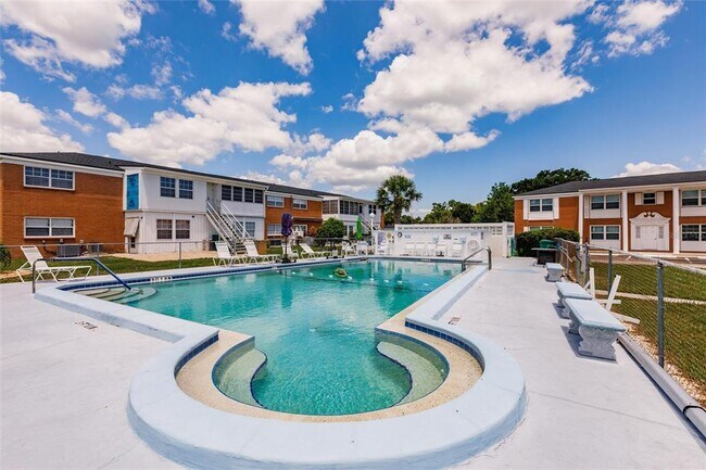 Building Photo - 4158 S Tamiami Trl