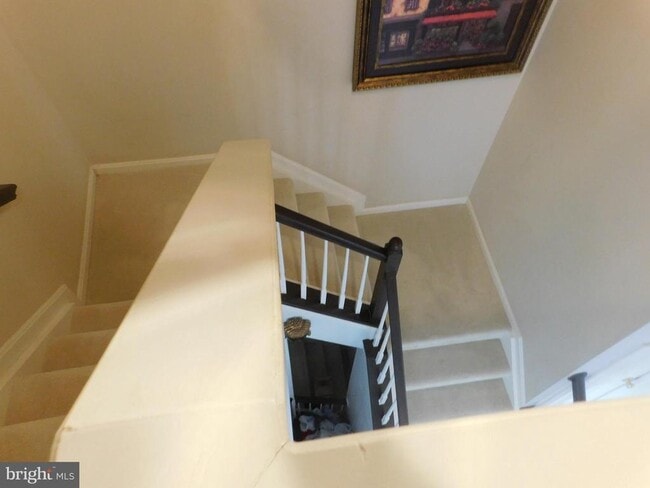 Building Photo - 337 Kirby St