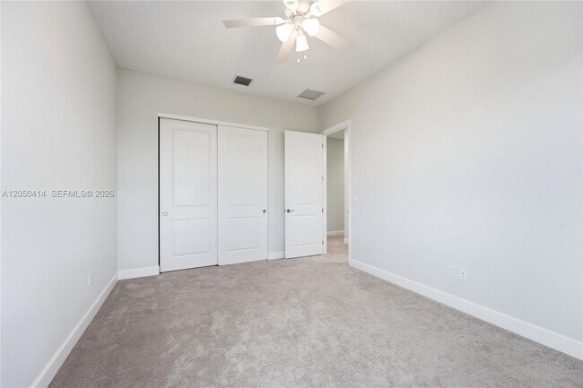 Building Photo - 15239 Goldfinch Cir