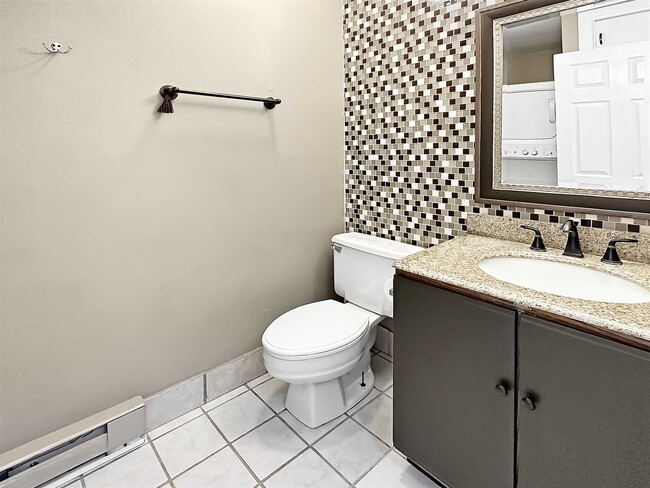 Building Photo - 5305 Chelsea Cove N
