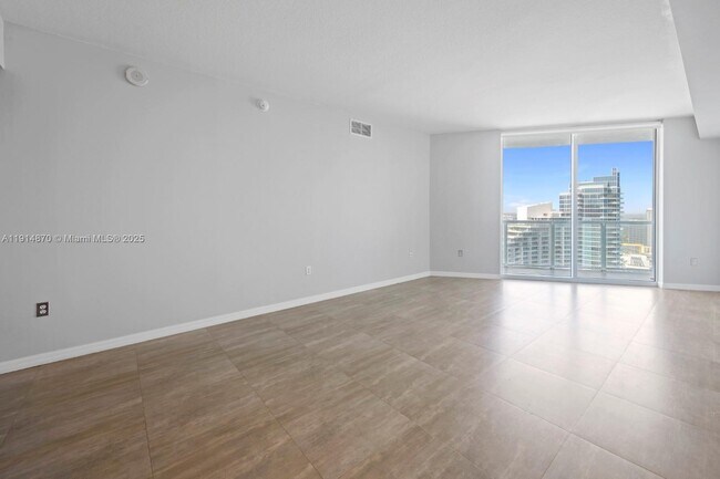 Building Photo - 1900 N Bayshore Dr