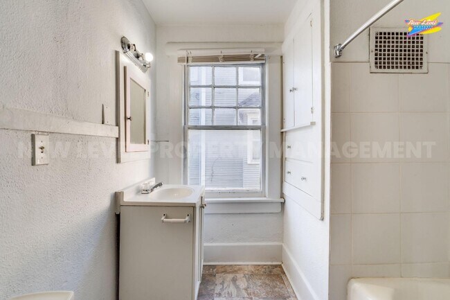 Building Photo - 339 N Holyoke Pl