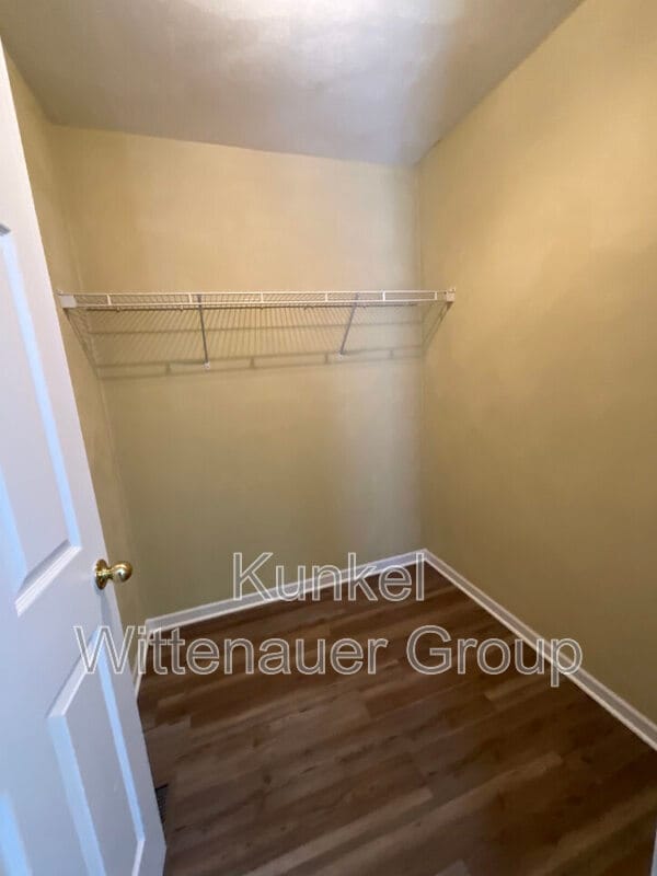 Building Photo - 504 Draco Dr