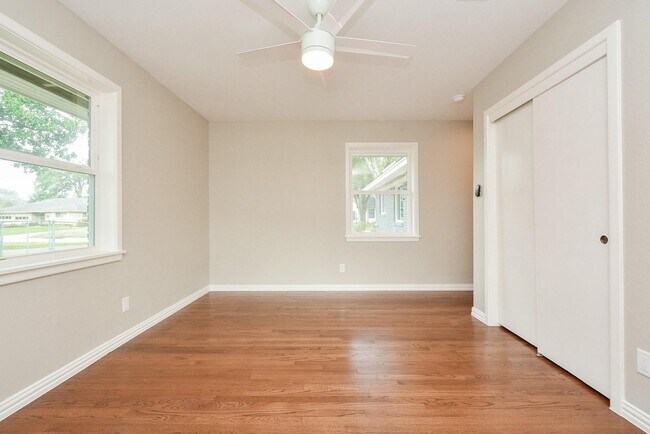 Building Photo - 1437 Wisterwood Dr