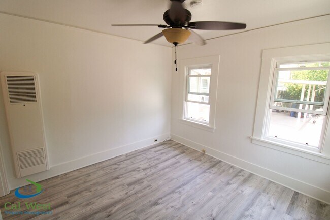 Building Photo - 01149 - P - No Mark Up - 1212-1214 Hester ...
