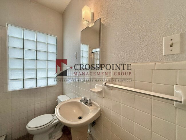Building Photo - Beautiful 4 bedroom 2 bath home in the heart of Tyler!
