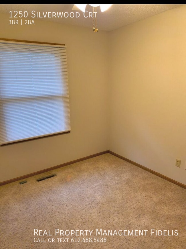 Building Photo - 1250 Silverwood Ct