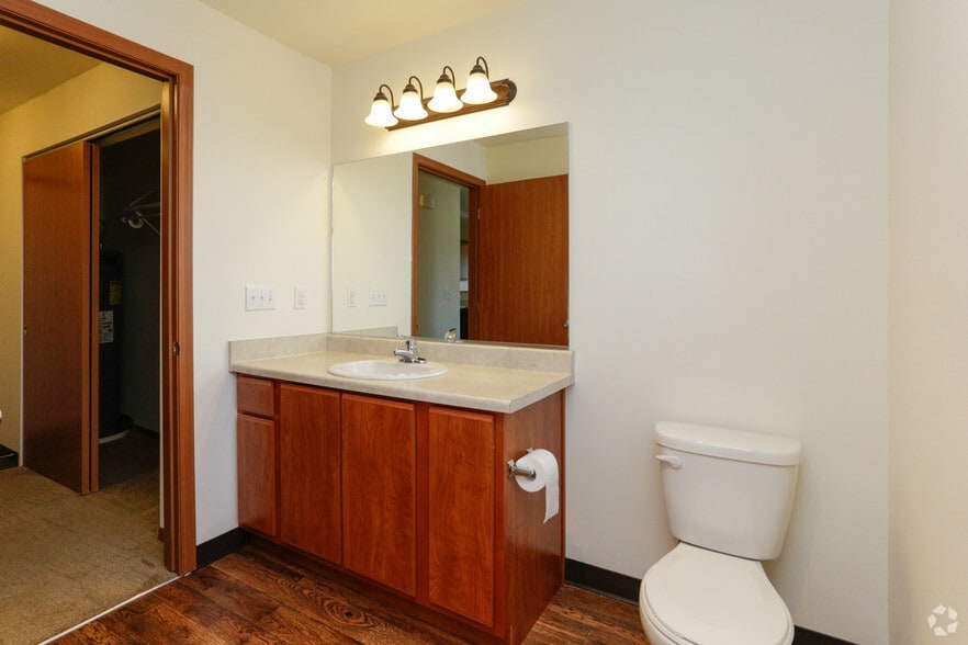 Studio - 600 SF - Mirabolante Apartments - 234
