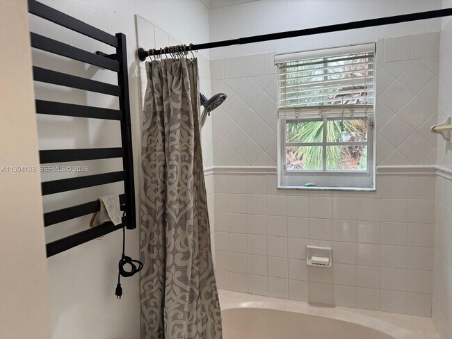 Building Photo - 650 NW 170th Terrace