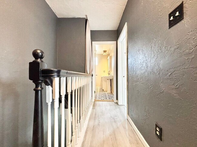 Building Photo - 3 bedroom 1 bath House for rent Greensburg, PA