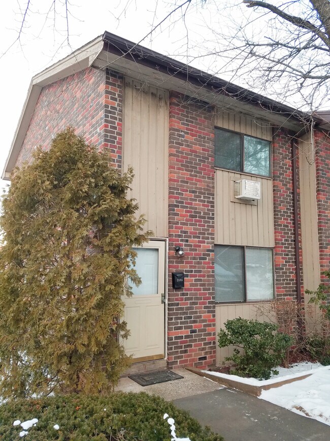 Primary Photo - Oakville 218A