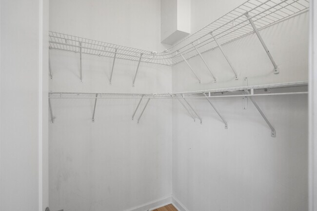 Building Photo - 1332 W Madison St