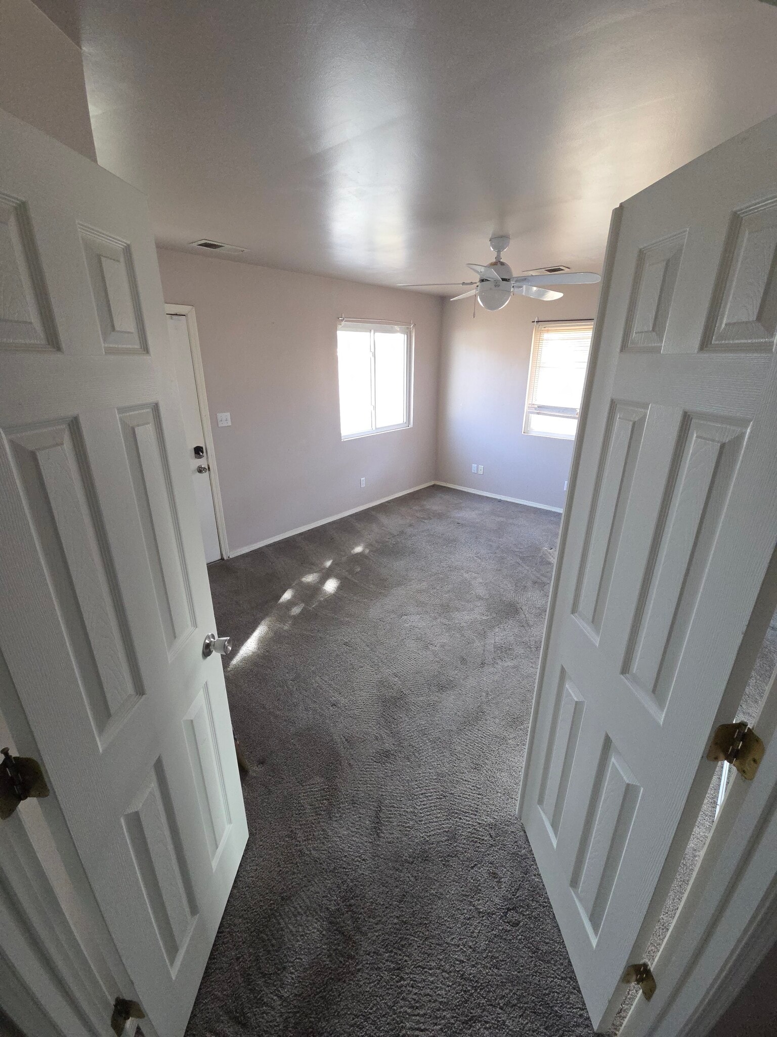Building Photo - 10228 Belnap Pl