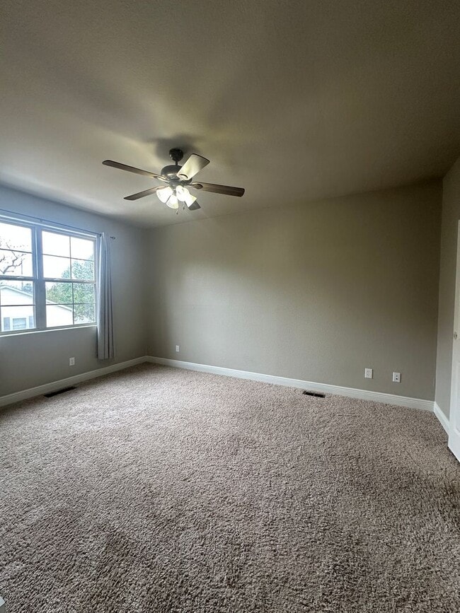 Building Photo - 5322 La Belle Ct