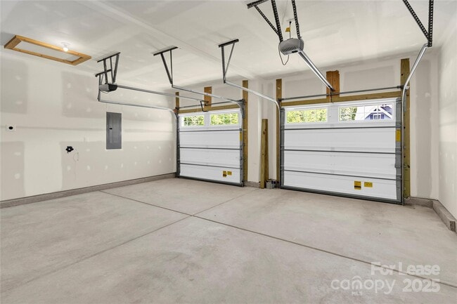 Building Photo - 207 Aspire Cir