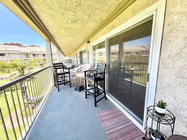 Building Photo - Surfside III / Port Hueneme / 1 bedroom on the 2nd floor with Oceanviews | Furnished monthly rental