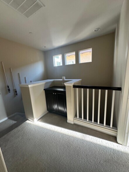 Building Photo - 11320 Paseo La Cumbre