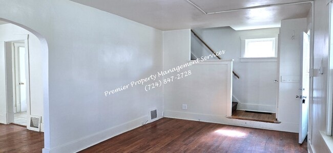 Building Photo - 519 Wengler Ave
