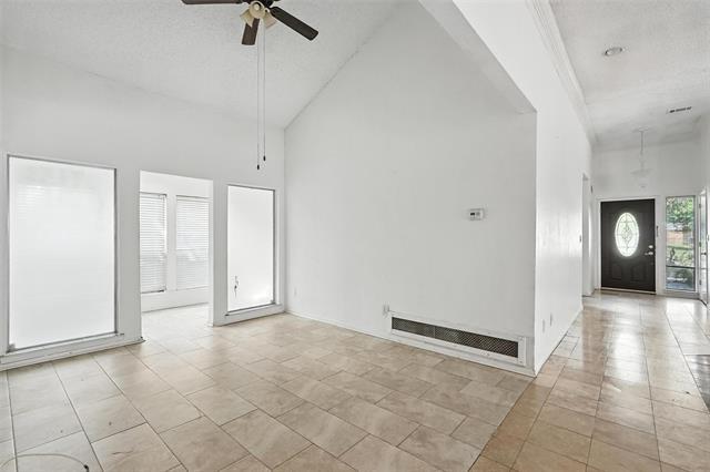 Building Photo - 1744 Hartford Dr