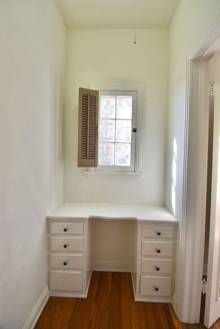 Building Photo - 2062 Argyle Ave