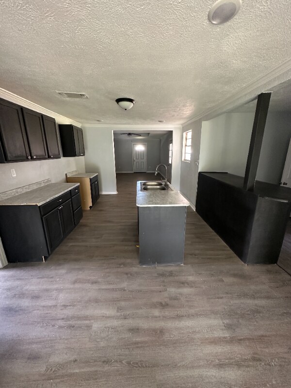 Building Photo - 222 E 38th St