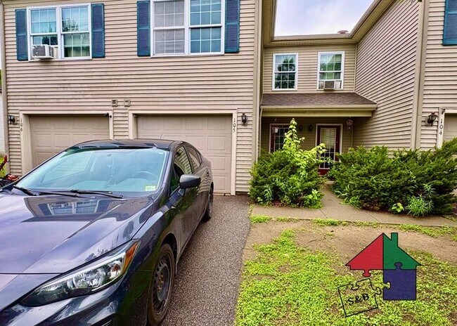Building Photo - Gorgeous Pet Friendly Milton 3 Bedroom - Attached Garage and Patio!